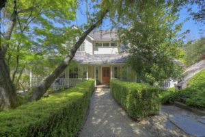 victorian inspired estate in los lagos